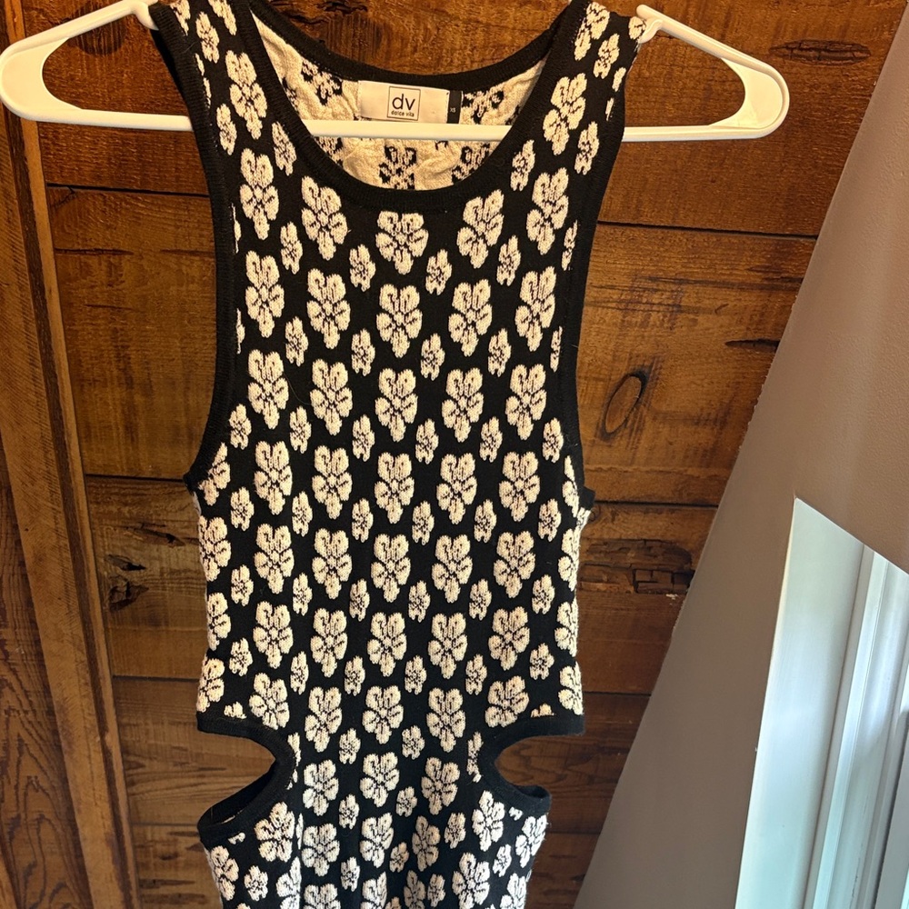 Dolce Vita Monochrome Floral Knit Cut out Dress